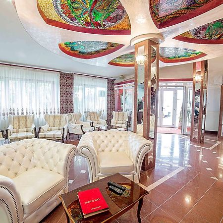 Hotel Roco Izvin Luaran gambar