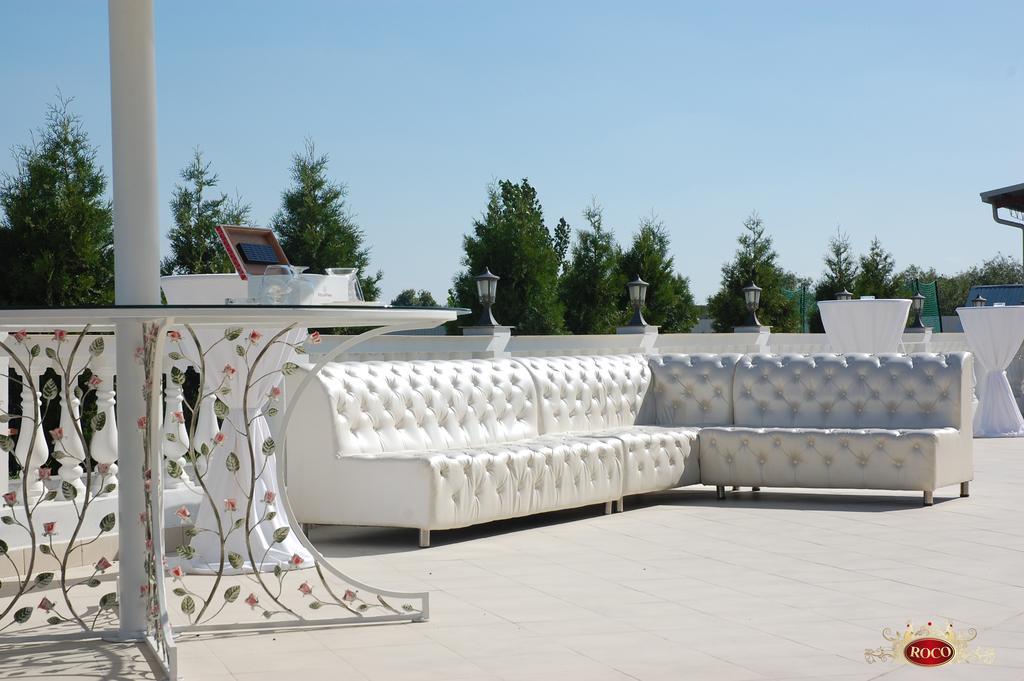 Hotel Roco Izvin Luaran gambar