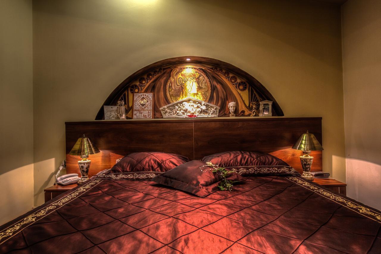 Hotel Roco Izvin Luaran gambar