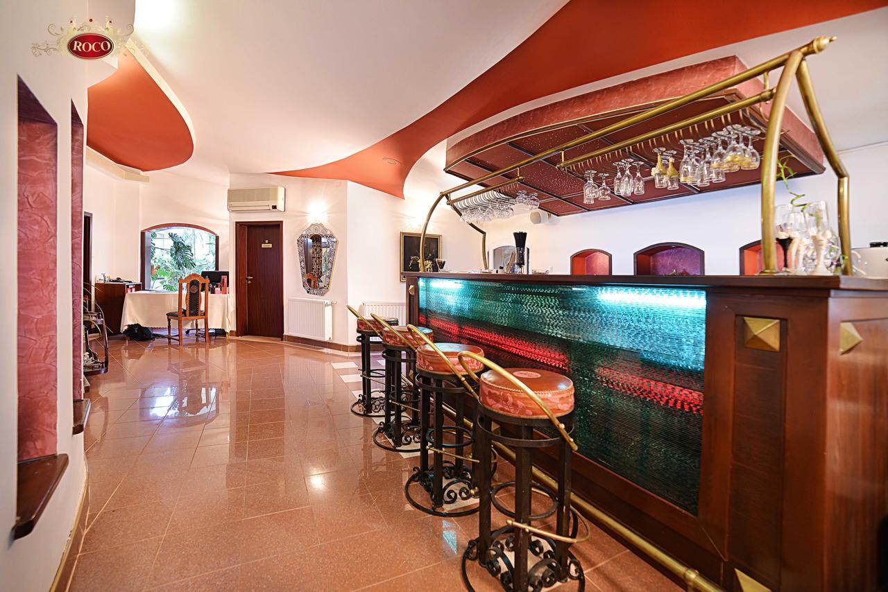 Hotel Roco Izvin Luaran gambar