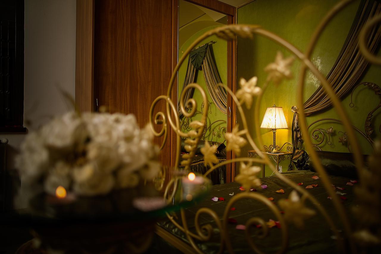 Hotel Roco Izvin Luaran gambar