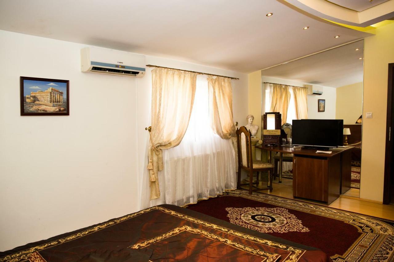Hotel Roco Izvin Luaran gambar