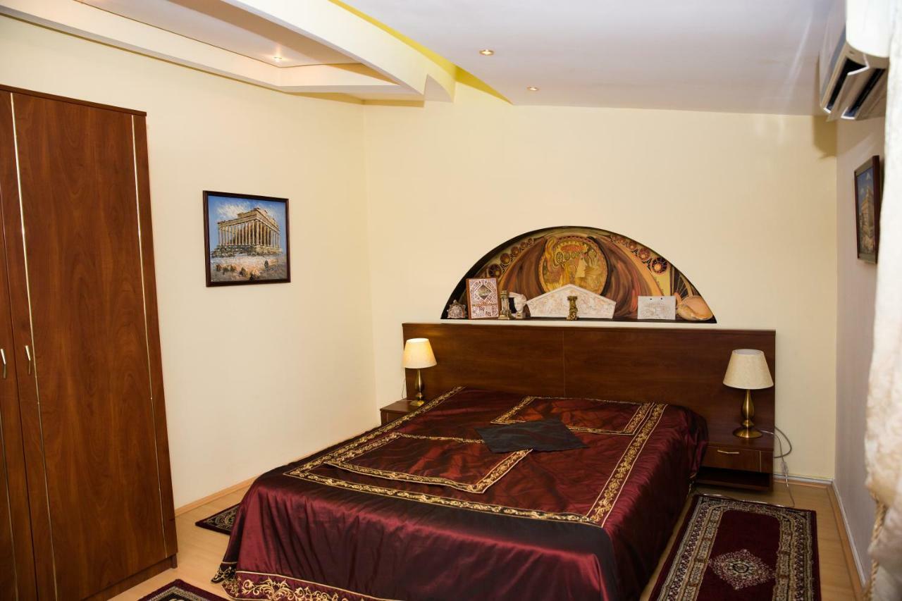 Hotel Roco Izvin Luaran gambar